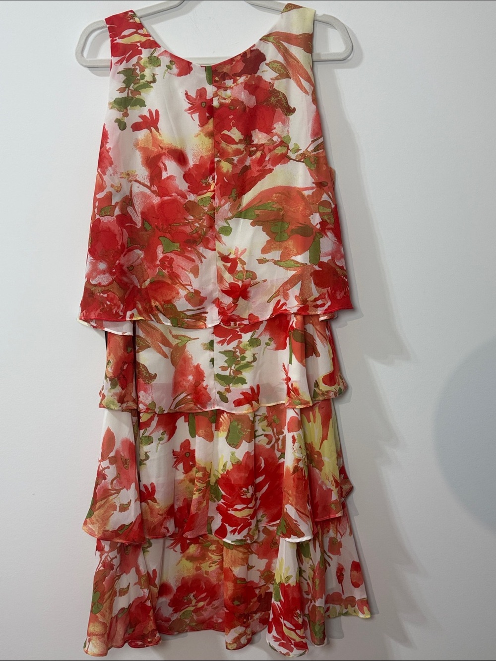 SLNY Red Floral Tiered Chiffon Overlay Dress with Green Accents - Size 16 - Picture 6 of 7